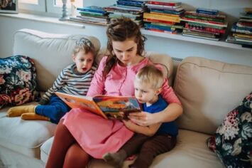 „Dlaczego…?” Jak wyjaśnić Wielki Tydzień? Małe opowieści na wielkie dni dla dzieci i dorosłych