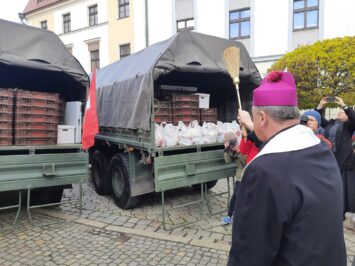 Świąteczne paczki trafiły do potrzebujących