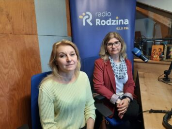 Gmina Czernica: „Biblioteka(rz) – lokalny przewodnik”