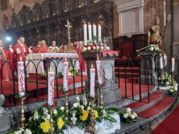 Kard. Semeraro o męczenniczkach elżbietańskich:  „Wyszły na spotkanie Pana z zapalonymi lampami” [HOMILIA, ZDJĘCIA]