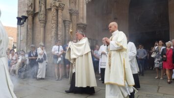 Abp Kupny: Eucharystia od samego początku stwarzała wspólnotę
