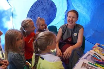 Stowarzyszenie Od Serca „Faustynka” zaprasza dzieci na zajęcia artystyczne