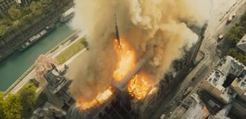 „Notre Dame płonie” pokazuje siłę wiary w starciu z żywiołem