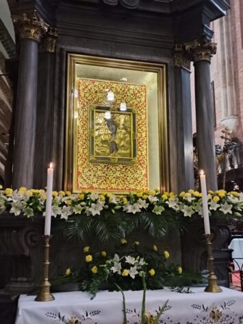 25-lecie Koronacji Matki Bożej Adorującej