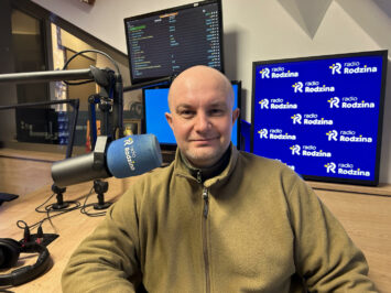 Dziennikarz Piotr Kaszuwara: Rok temu ich świat dosłownie legł w gruzach