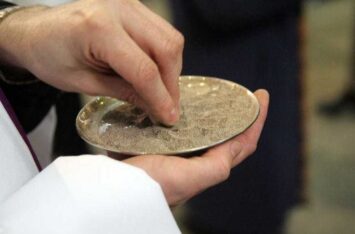 „Nawracajcie się i wierzcie w Ewangelię” – dziś Środa Popielcowa