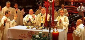 abp Kupny: święty – wcale nie znaczy bezgrzeszny [HOMILIA]