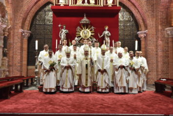 Abp Kupny do neoprezbiterów: musicie być całkowicie zafascynowani Chrystusem