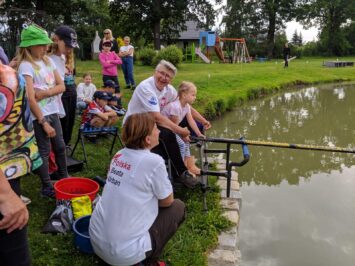 Piknik ekologiczno-wędkarski z udziałem mistrzyni Doroty Komosy