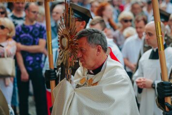 Abp Kupny: Eucharystia jest wspomnieniem i realną obecnością Jezusa