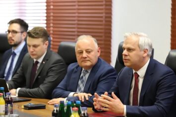 Wojciech Dąbrowski: Projekt budowy elektrowni jądrowej w Koninie przebiega zgodnie z planem