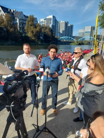 Pierwsze sprzęty wodne z Dolnośląskiego Funduszu Odrzańskiego zwodowane