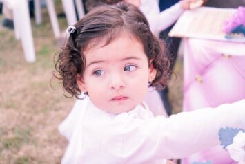 Pierwsze kolczyki dla dziecka – czym kierować się podczas takiego zakupu?