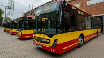Ze starym rokiem… nowym krokiem. Nowe postępowanie na autobusowe linie AGLO
