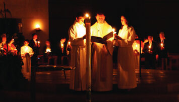 20:00 Transmisja Wigilii Paschalnej z katedry wrocławskiej