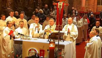 Wigilia Paschalna w Katedrze Wrocławskiej [HOMILIA]