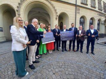 Jest porozumienie w sprawie honorowania URBANCARD w pociągach