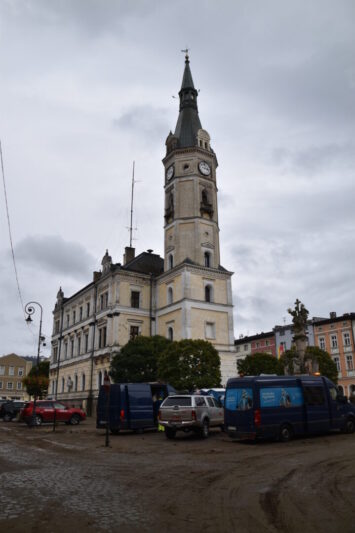 12:10 W oczach powodzi