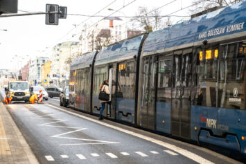 Dwa przystanki wiedeńskie na Sienkiewicza gotowe. Teraz kolejny etap