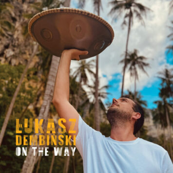 Muzyczna podróż z Łukaszem Dembińskim! Daj się porwać niezwykłym dźwiękom handpanów