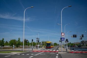 Autobusem na Jagodno wydzieloną trasą.  Jest też wykonawca projektu dla tramwaju i rozbudowy ul. Buforowej  