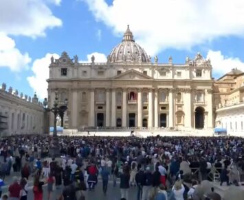 22:00 Serwis Radia Watykańskiego