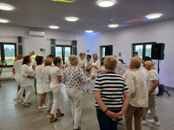 Pogoda nie przeszkodziła seniorom w dobrej zabawie