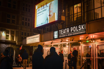 14:10 Zaglądamy do teatru
