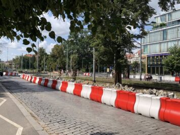 Kostka zniknie z ul. Powstańców Śląskich. Jak przebiega remont?