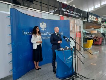 Paszport biometryczny na lotnisku. Ruszyła nowa funkcjonalność punktu paszportowego