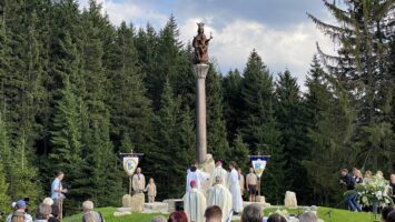 Czesi wznieśli Kolumnę Maryi Królowej Gór z cytatem z Jana Pawła II