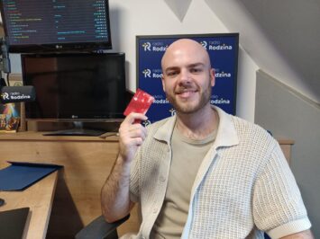 Matematyka w portfelu. Jak działa płatność kartą?