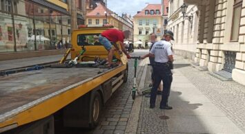 Zgłoś źle zaparkowane hulajnogi