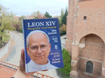 Poznaj Leona XIV! Pierwsza na świecie biografia papieża wydana w Polsce