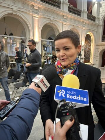 Minister kultury o ustawie medialnej i zabezpieczeniach obiektów kultury