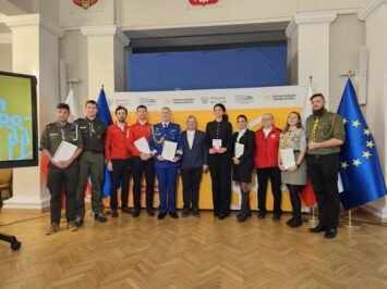 Wspólna odpowiedzialność za bezpieczeństwo. Dolnośląski Urząd Wojewódzki podpisuje  porozumienia