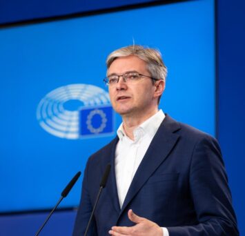 Europoseł Adam Jarubas: Musimy przyglądać się, ale nie odrzucać propozycji członkostwa w Radzie Pokoju