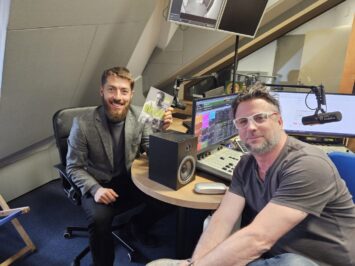 Książka „Rusz Duszę” to zaproszenie do przyjrzenia się sobie, swojej głowie, swoim lękom, wspomnieniom i marzeniom