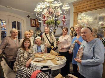 Powodzianie z Kotliny Kłodzkiej odnajdują chwilę wytchnienia w Bardzie