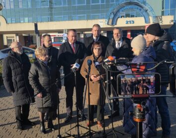 PiS alarmuje ws. systemu ochrony zdrowia. Planowane zabiegi przesuwane są o kilka miesięcy