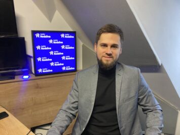 Chóry stadionowe, zielone trybuny, Polska dołem – piłka nożna po I wojnie światowej