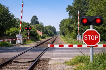 Usterka na przejeździe kolejowym w rejonie Swojczyc. Obowiązują dodatkowe procedury bezpieczeństwa