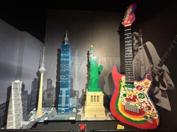 Budują z klocków świat. Największa w Europie wystawa budowli z klocków LEGO wróciła do Wrocławia