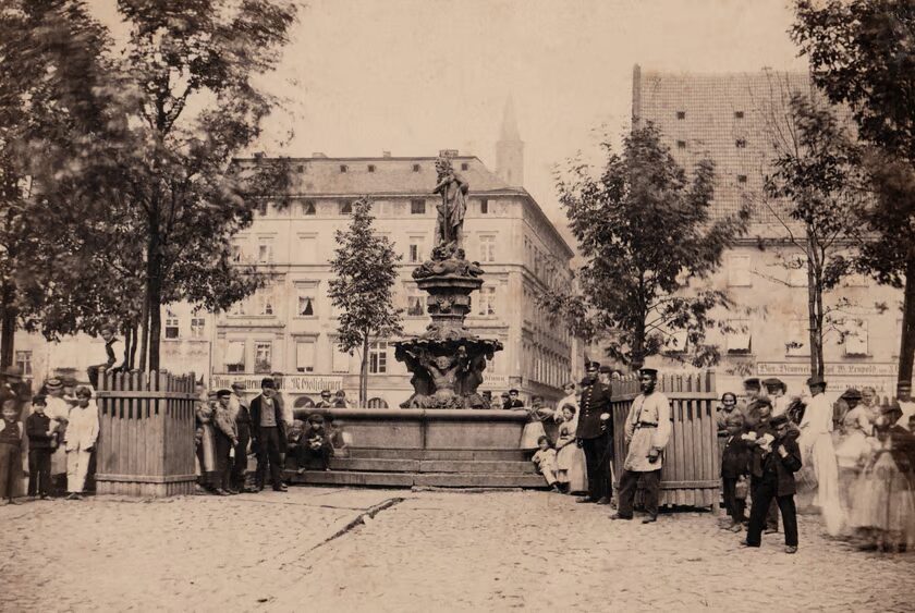Historyczne zdjęcie rekonstruowanego Neptuna Foto: Muzeum Architektury we Wrocławiu