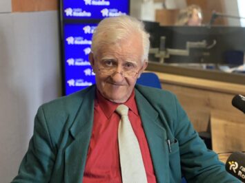 Beczką na wieżę katedry z pomocą kardynała