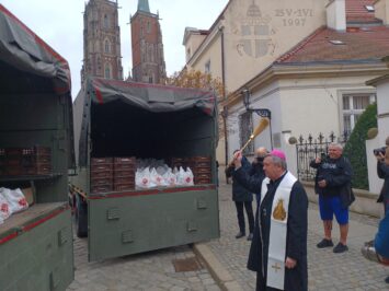 650 paczek wielkanocnych trafiło do najuboższych