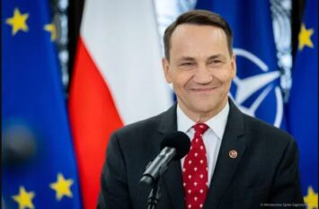 Wicepremier R. Sikorski: Trzeba się modlić, żeby ta wojna się skończyła