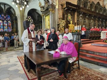 Abp Józef Kupny: „Kościół to nie oni. Kościół to my”