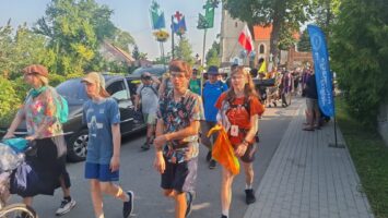 Trzeci dzień Pieszej Pielgrzymki. „Jeśli przejdę trzeci dzień, to już dojdę na Jasną Górę”