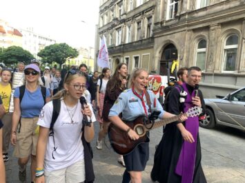 Piesza pielgrzymka wyruszyła z Wrocławia. „Idę dla mamy w niebie”